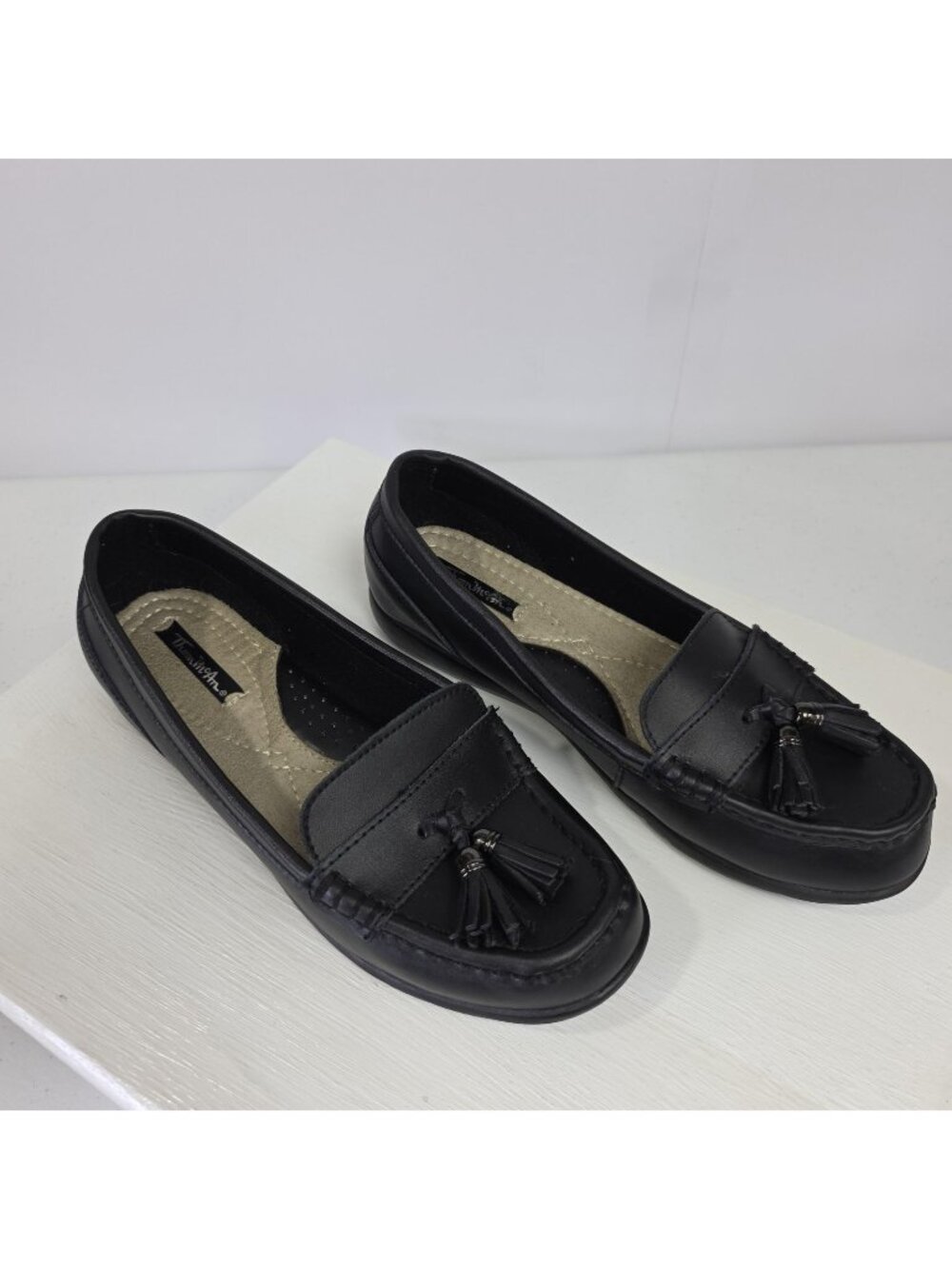Thom McAn Caely Shoes Womens Size 8 Black Leather Tassel Loafers Comfort 8W